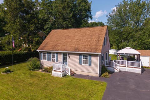 Photo of 42 Dorothy Drive, Epping, NH 03042 (MLS # 5106491)