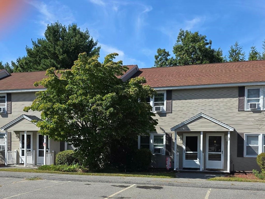 Photo of 1025 South Mammoth Road #4, Manchester, NH 03109 (MLS # 5109306)