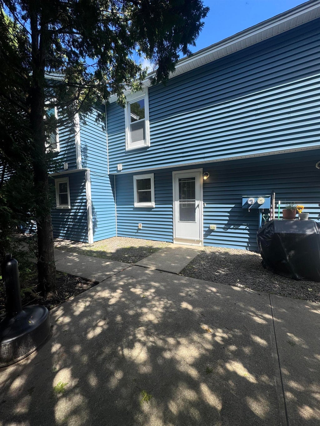 Photo of 59 Stonegate Lane, Derry, NH 03038 (MLS # 5109353)