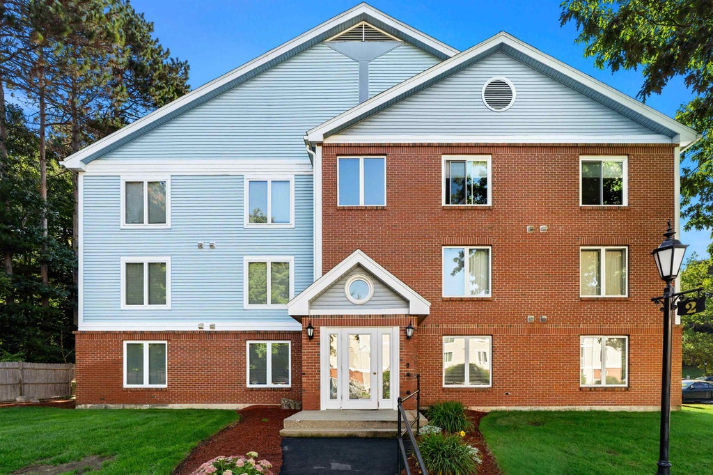 Photo of 2 Timberwood Drive #306, Goffstown, NH 03045 (MLS # 5107137)