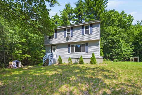 Photo of 95 Whittier Drive, Fremont, NH 03044 (MLS # 5099148)