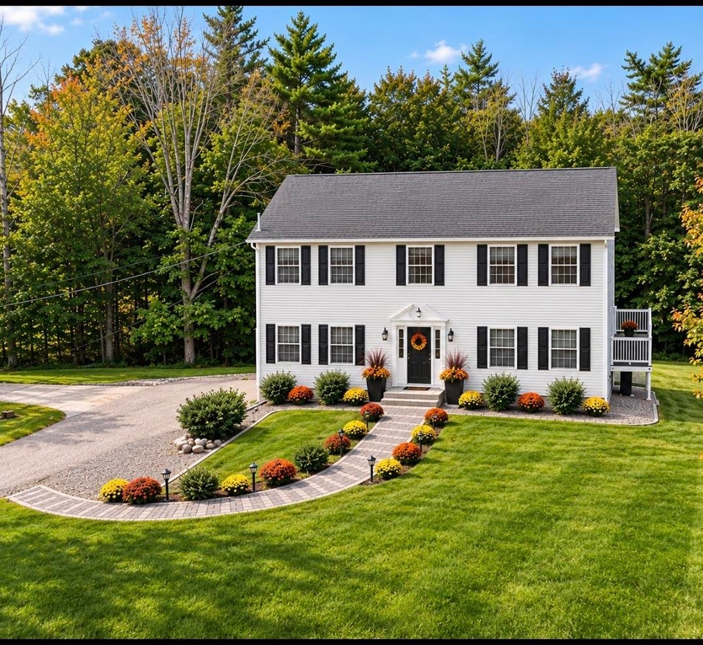 Photo of 776 Meredith Center Road, Laconia, NH 03246 (MLS # 5101955)