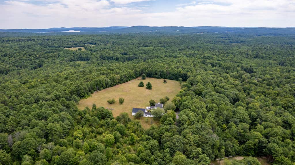 Photo of 84 Clark Road, Brookfield, NH 03872 (MLS # 5103831)