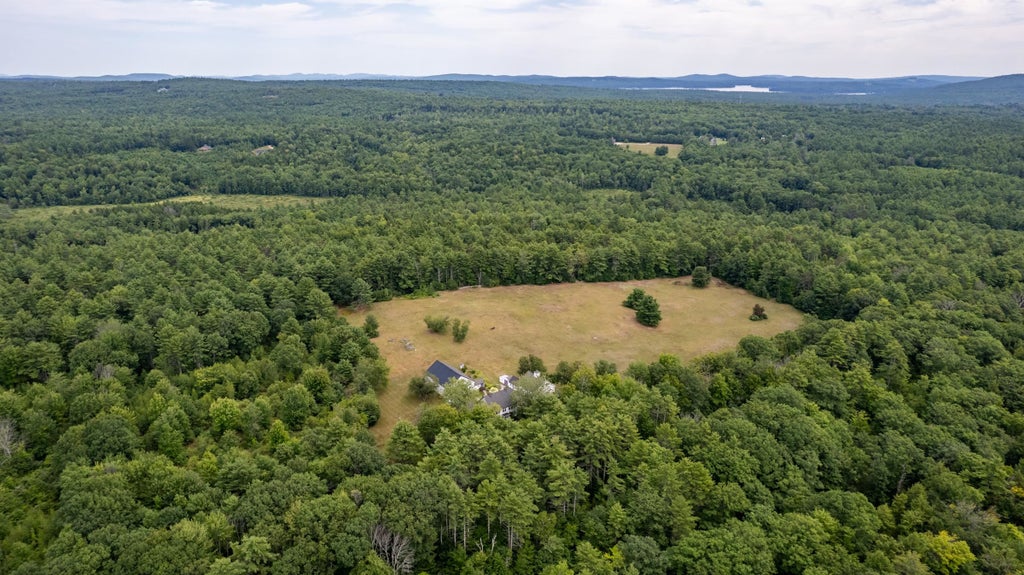 Photo of 84 Clark Road, Brookfield, NH 03872 (MLS # 5103831)