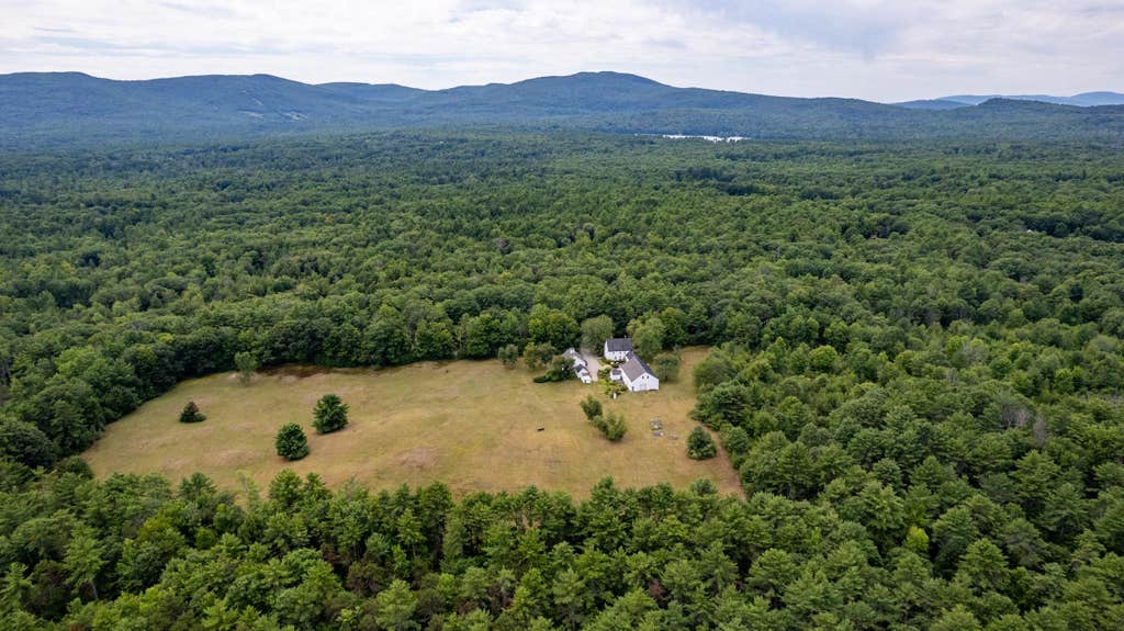 Photo of 84 Clark Road, Brookfield, NH 03872 (MLS # 5103831)