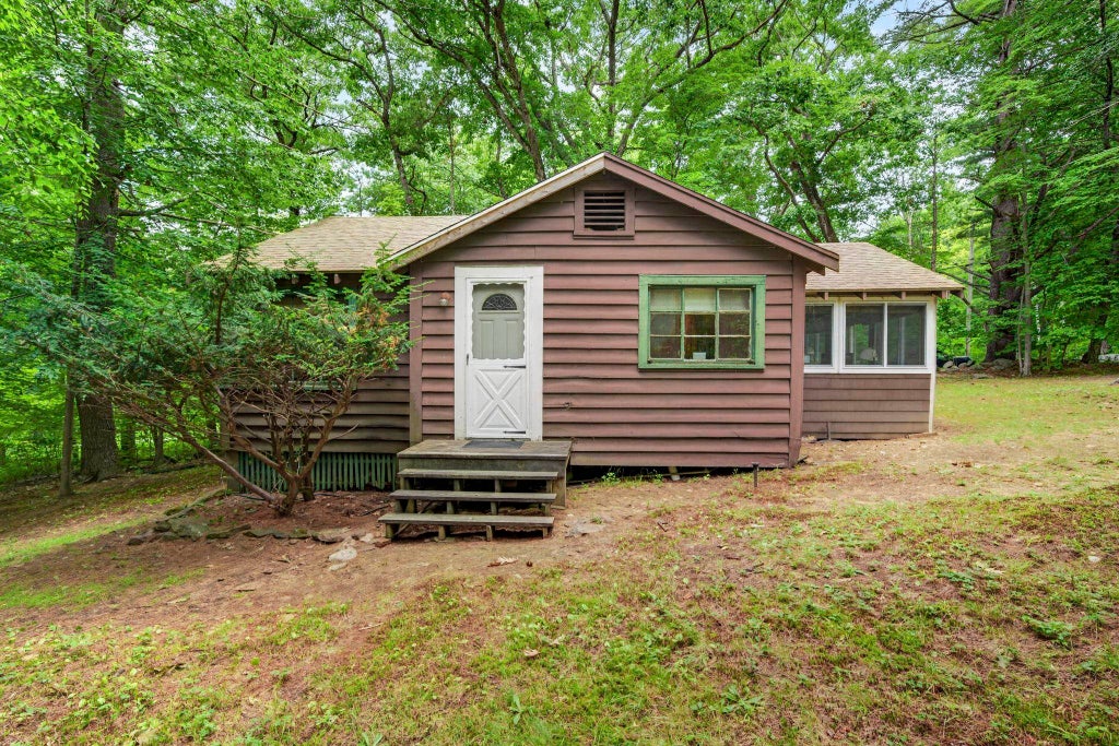 Photo of 425 Narrows Road, Barnstead, NH 03225 (MLS # 5103771)