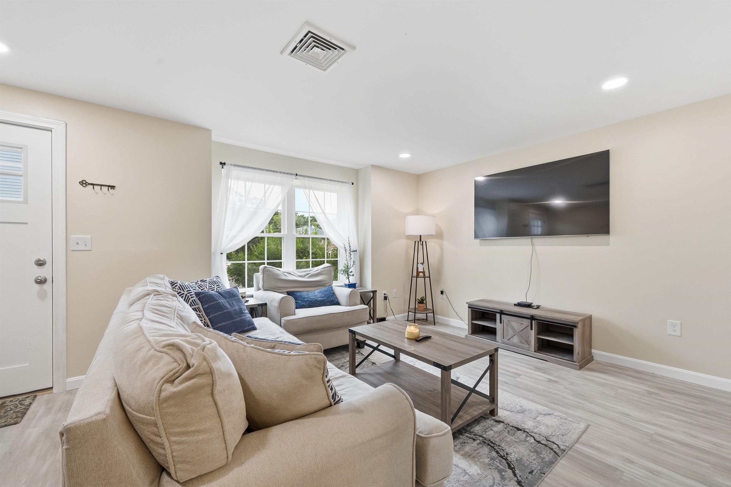 107 Franklin Street Extension 8