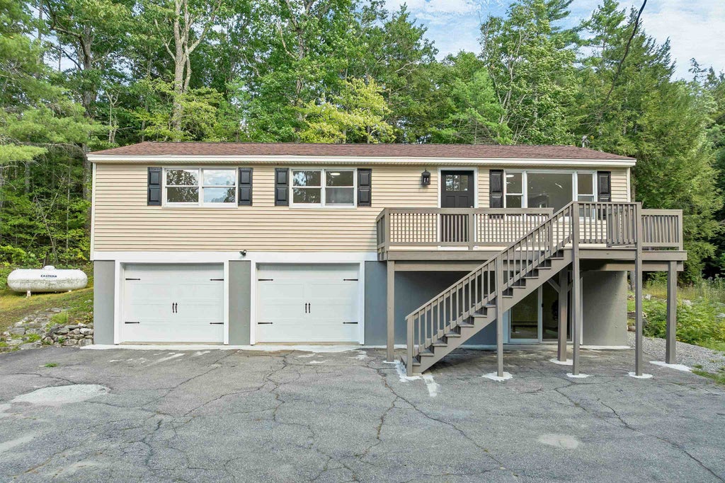 Photo of 34 Hollings Drive, Webster, NH 03303 (MLS # 5108997)