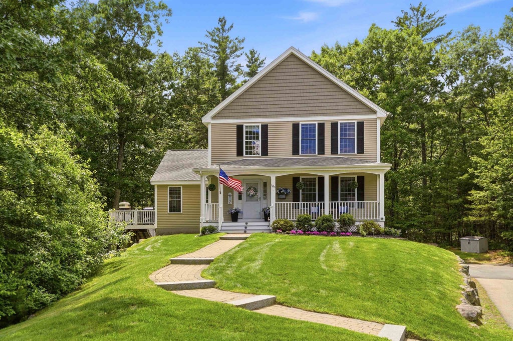 Photo of 165 South Ridge Drive, Manchester, NH 03109 (MLS # 5096802)