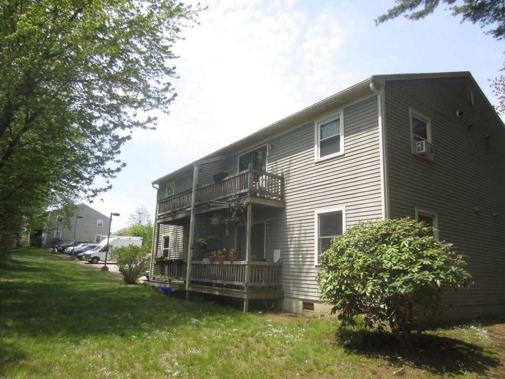 Photo of 3 Sinclair Avenue #4, Somersworth, NH 03878 (MLS # 5087176)