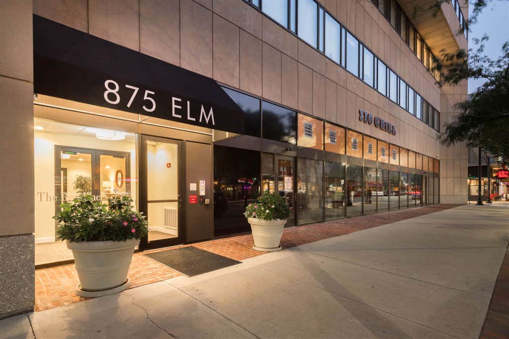 Photo of 875 Elm Street #805, Manchester, NH 03101 (MLS # 5103077)