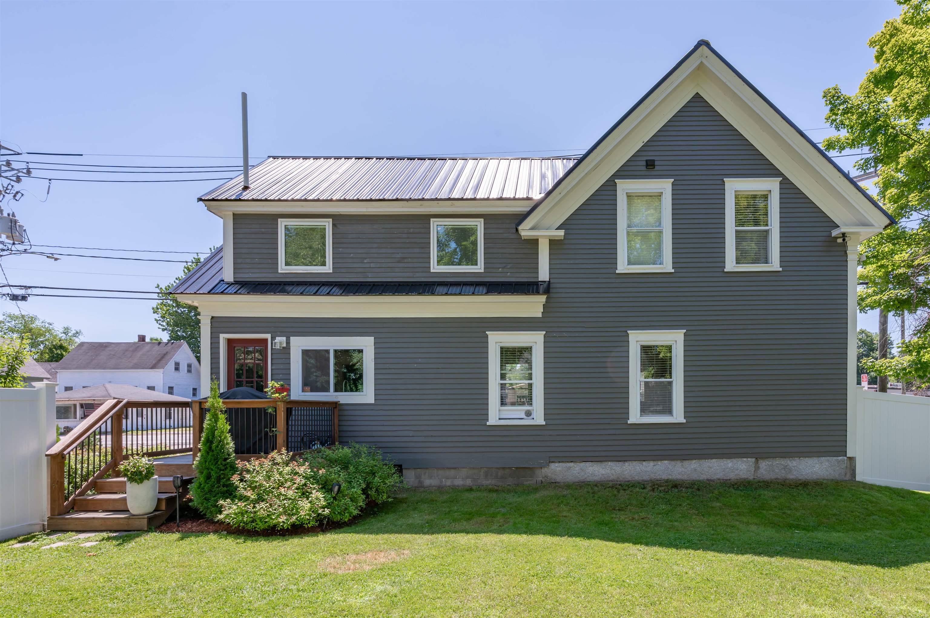 64 Henniker Street