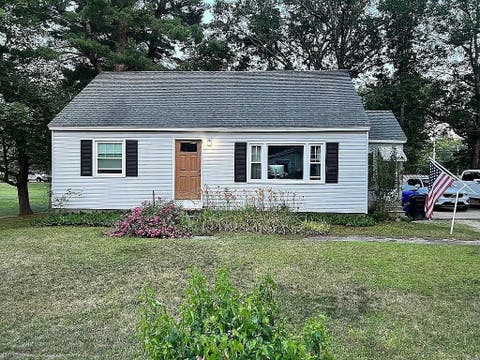 Photo of 1 Philbrick Street, Hudson, NH 03051 (MLS # 5094995)