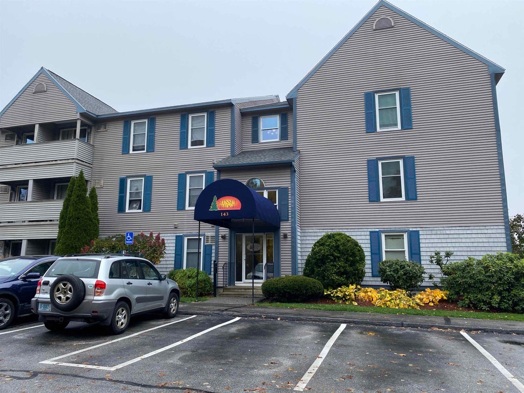 Photo of 167 Eastern Avenue #201, Manchester, NH 03104 (MLS # 5093490)