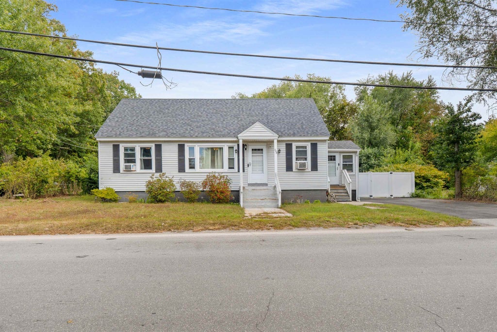 Photo of 238 South Lincoln Street, Manchester, NH 03103 (MLS # 5112602)