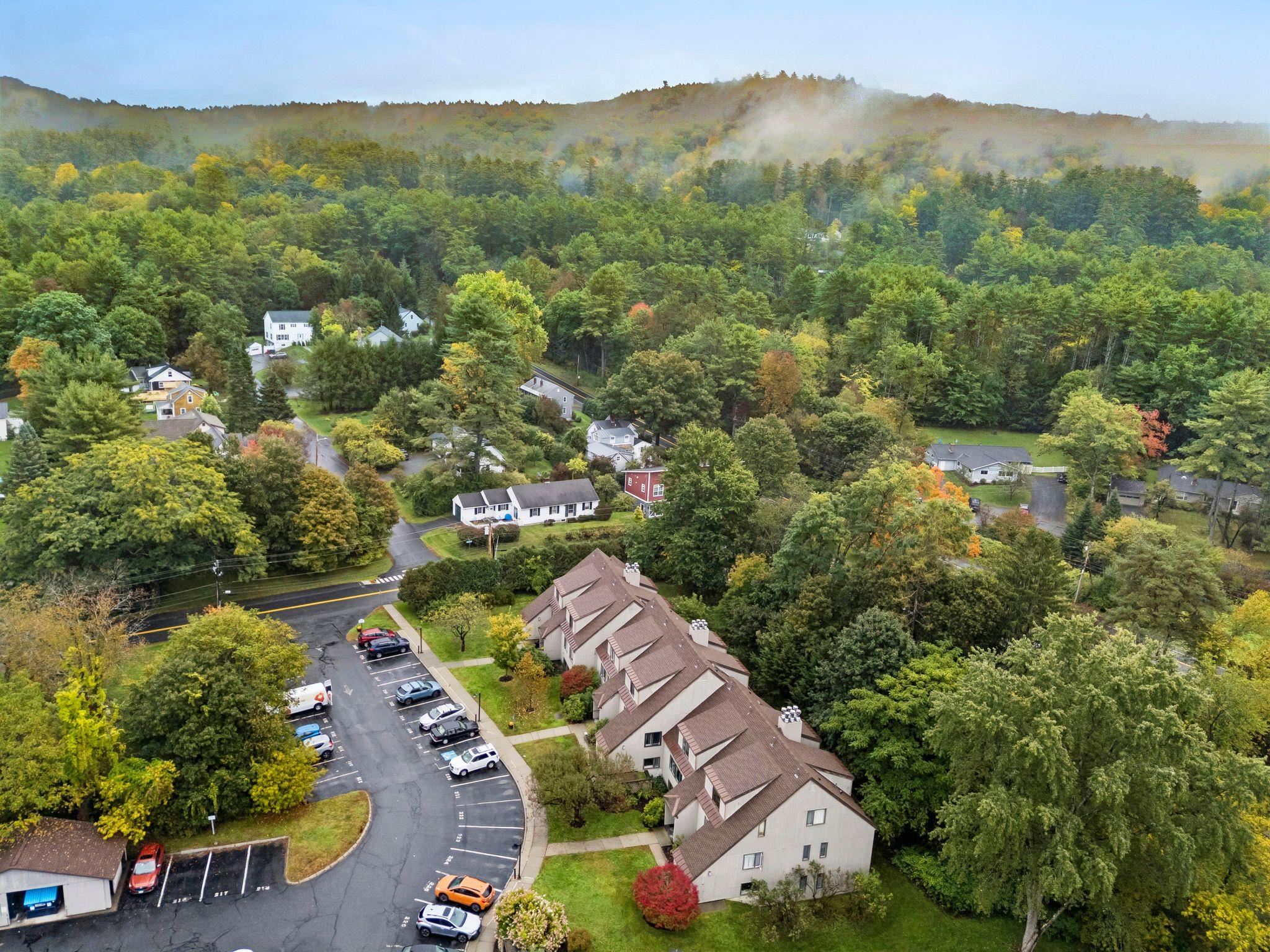 310 Brook Hollow #310