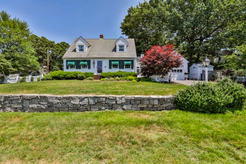Photo of 15 Hooker Street, Nashua, NH 03064 (MLS # 5098894)