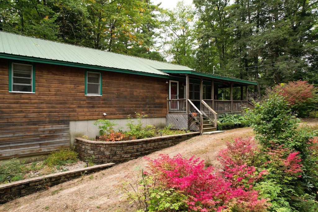 Photo of 60 Bedrock Road, Wakefield, NH 03872 (MLS # 5112521)