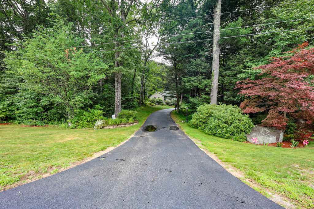 Photo of 60 Hawke Lane, Danville, NH 03819 (MLS # 5102406)