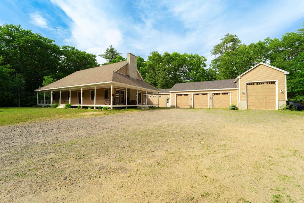 Photo of 6 Phoenix Drive, Kingston, NH 03848 (MLS # 5094706)