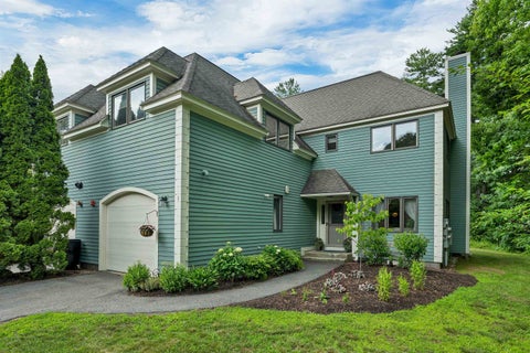 Photo of 1 Clearwater Drive, Dover, NH 03820 (MLS # 5109792)