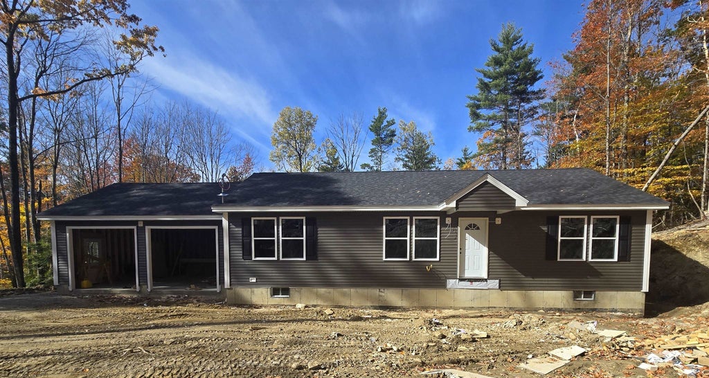 Photo of 76 Mullen Drive, Pittsfield, NH 03263 (MLS # 5115778)