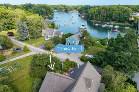 Photo of 7 Shaw Road, Portsmouth, NH 03801 (MLS # 5099712)