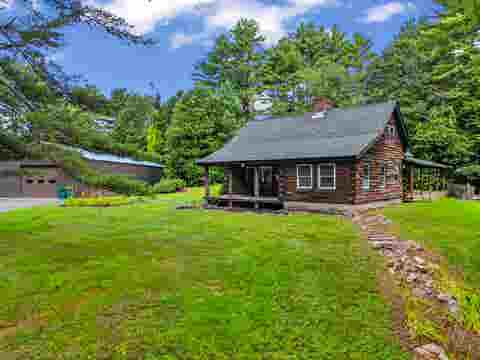 Photo of 28 Leavitt Road, Fremont, NH 03044 (MLS # 5103295)