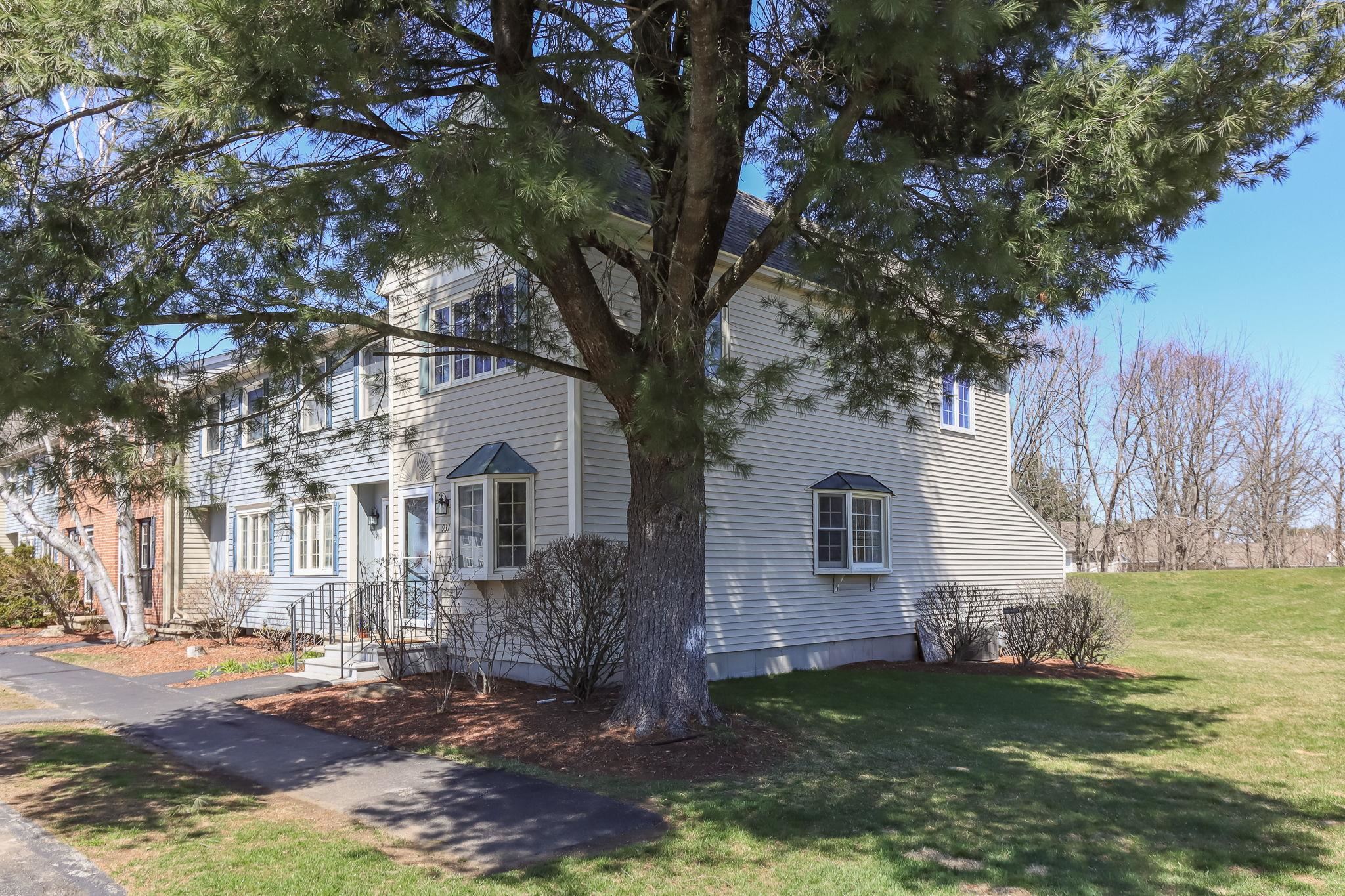 931 Fox Hollow Drive