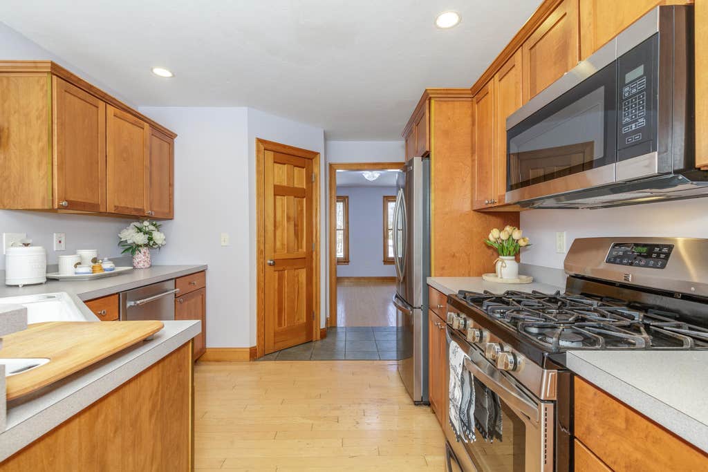 Photo of 762 Robinson Road, Pembroke, NH 03275 (MLS # 5077872)