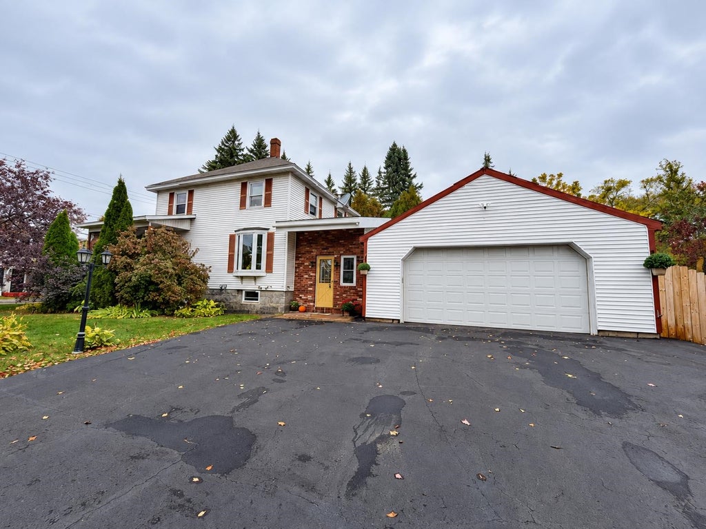 Photo of 1800 Hutchins Street, Berlin, NH 03570 (MLS # 5112168)