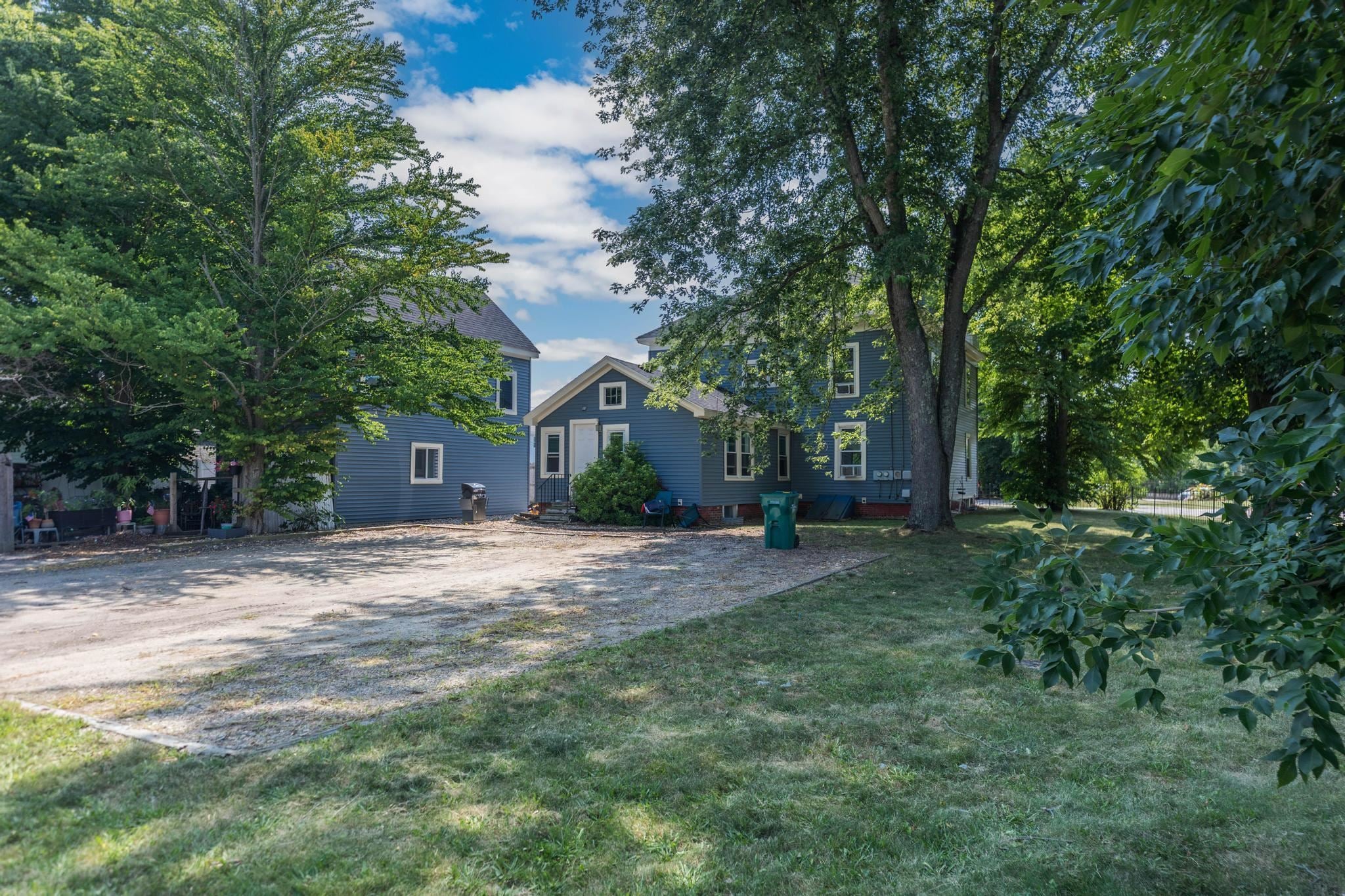 2 Pleasant Street