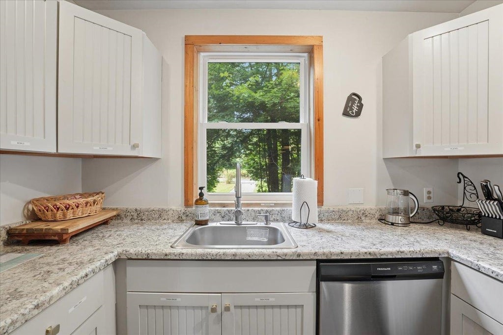 Photo of 29 Northpointe Road, Thornton, NH 03285 (MLS # 5109273)