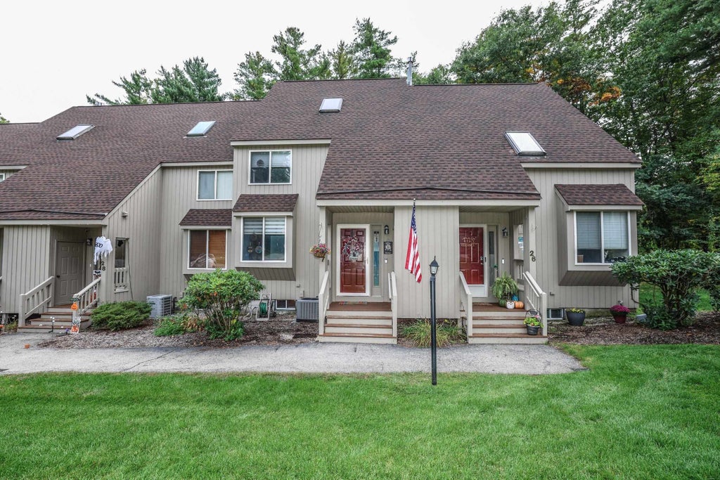 Photo of 27 Suffolk Court #168, Bedford, NH 03110 (MLS # 5112469)
