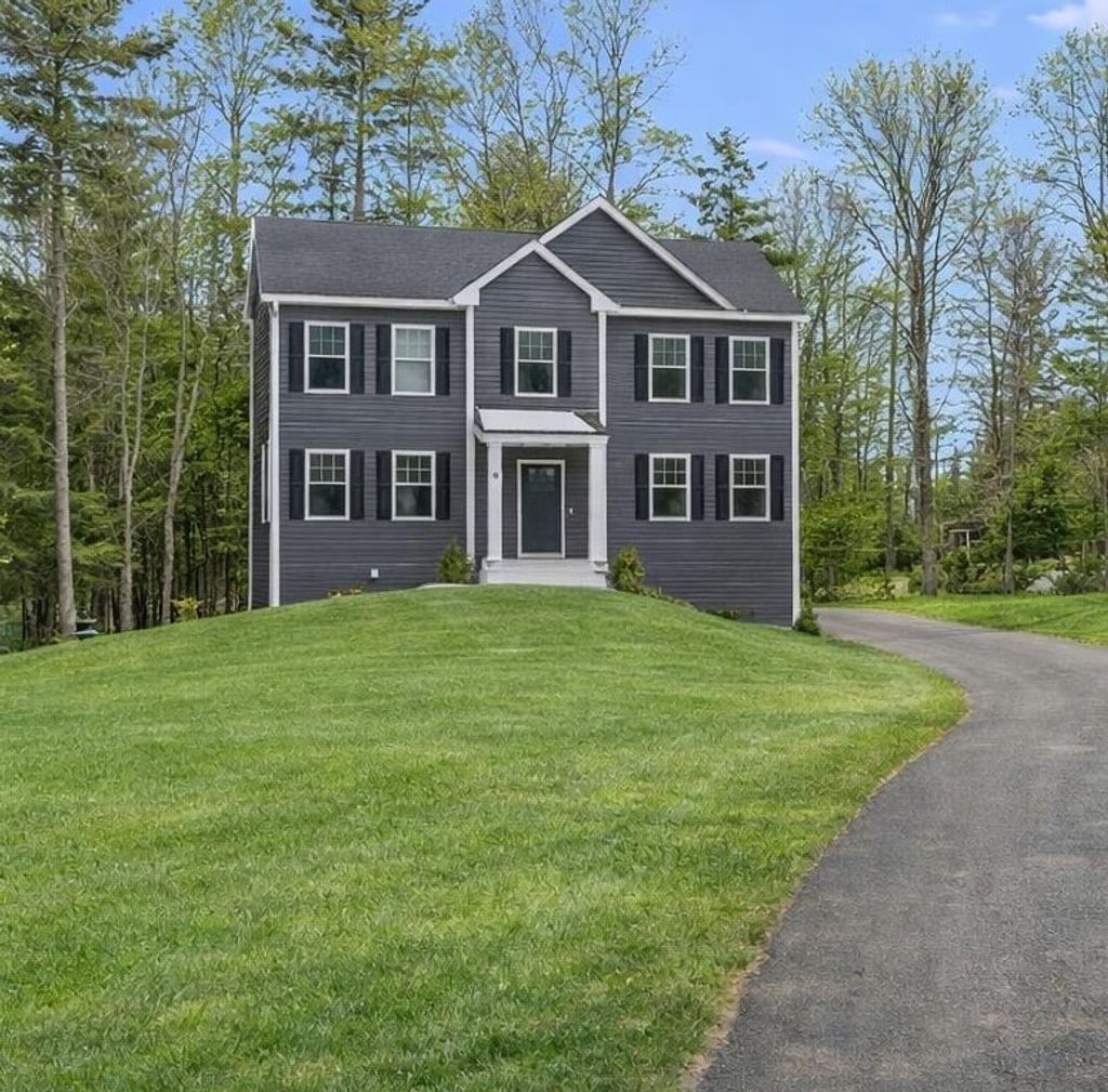 Photo of 118 Mills Shore Drive, Hampstead, NH 03841 (MLS # 5095751)