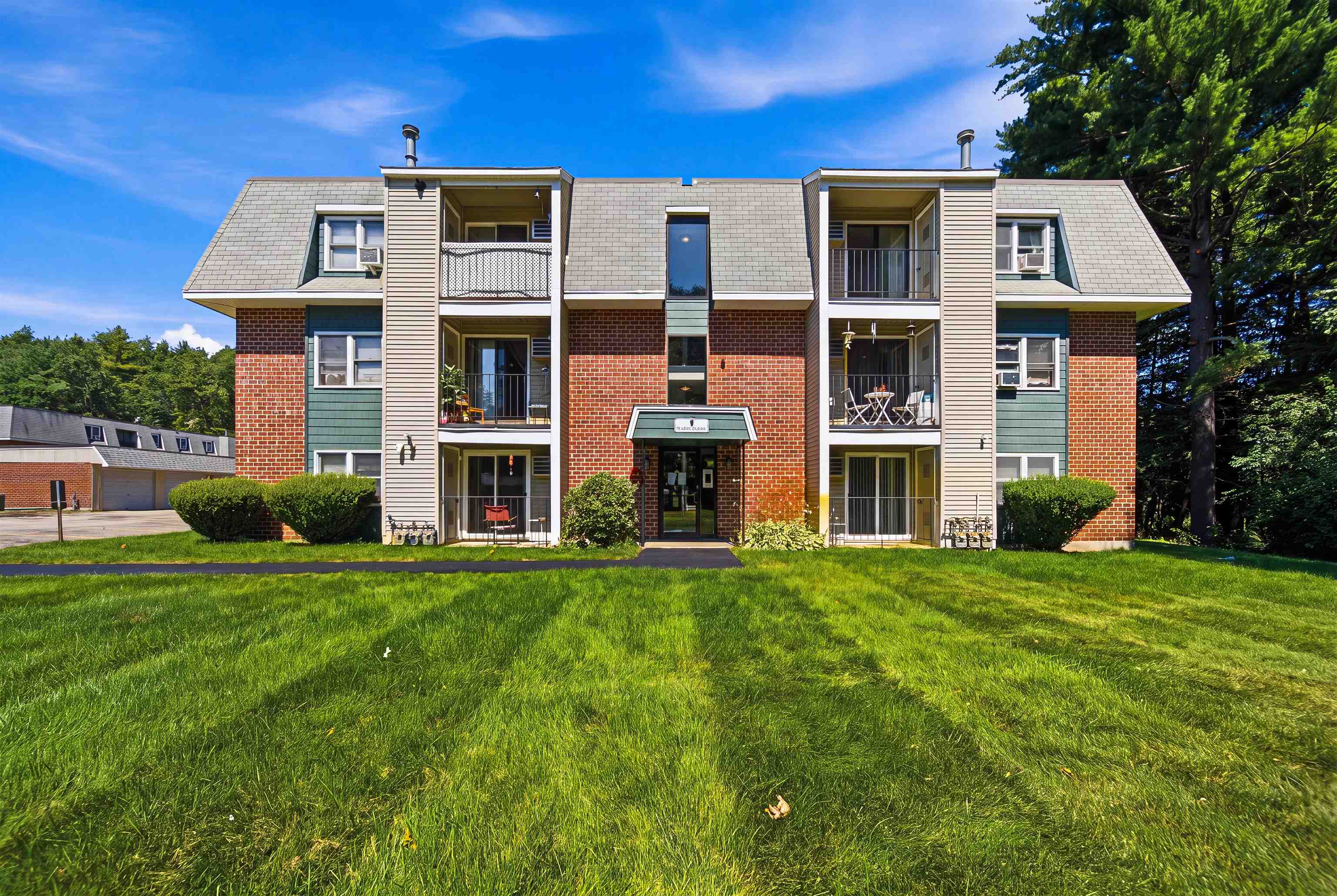 5 Knights Bridge Drive K208