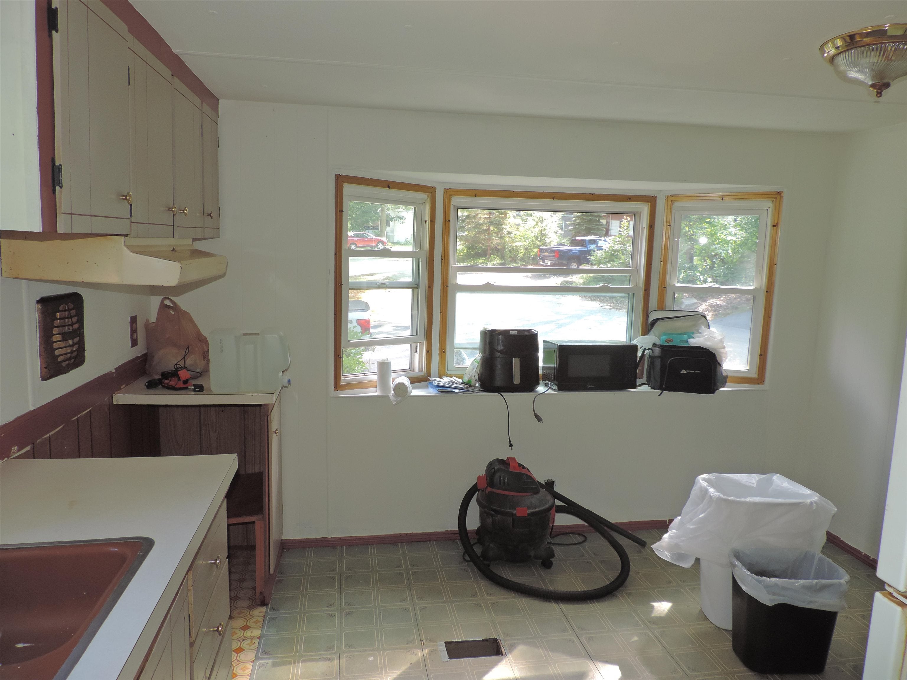 121 Woodland Circle