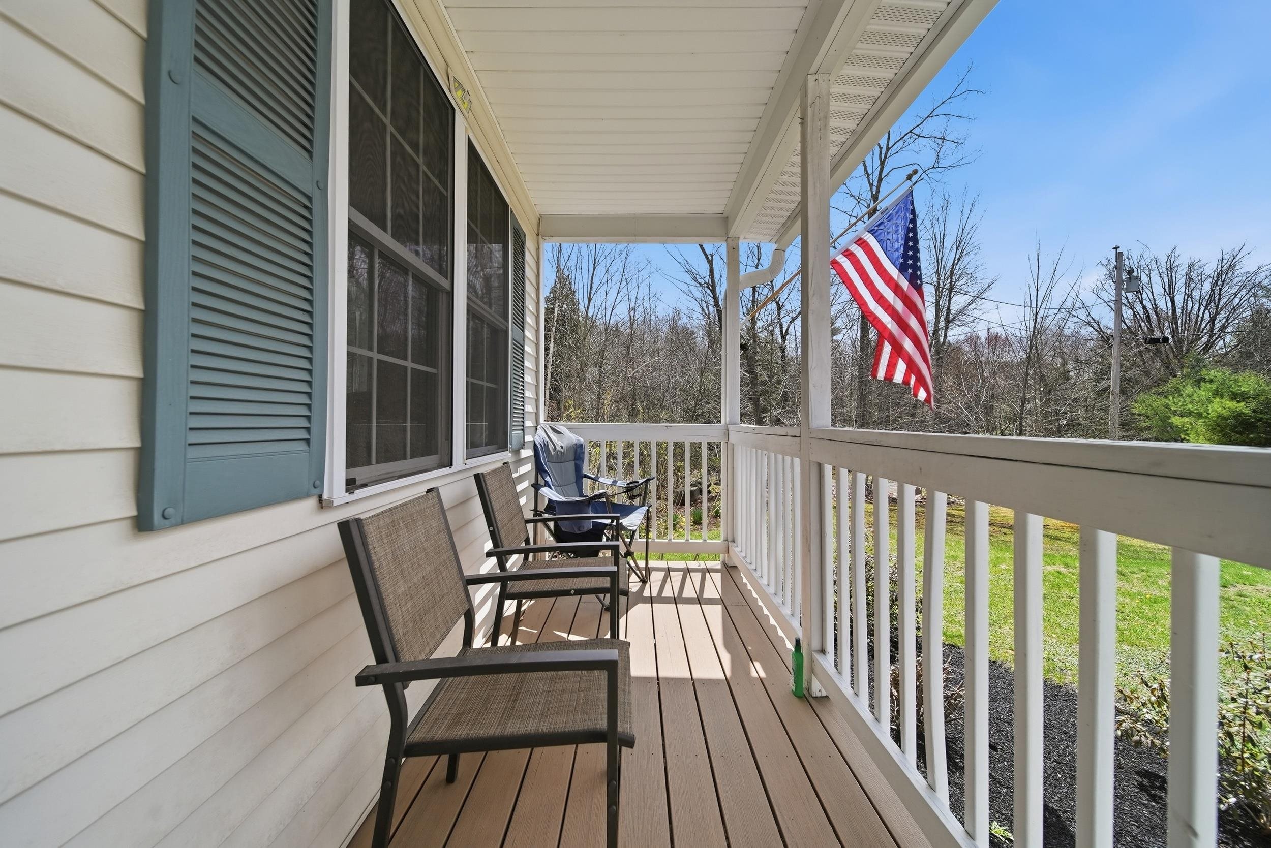 84 New Hampshire Drive 000004