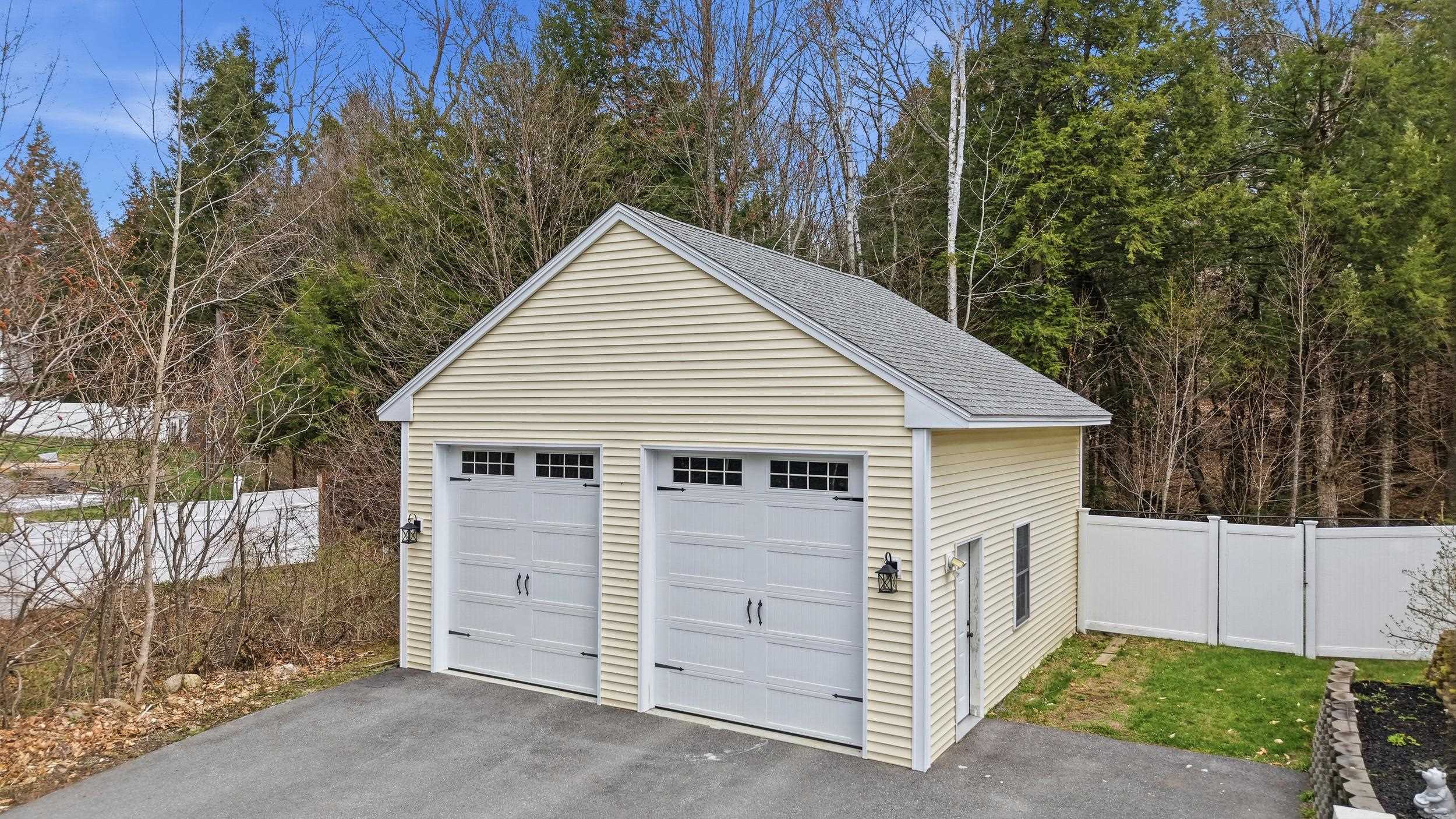 84 New Hampshire Drive 000004
