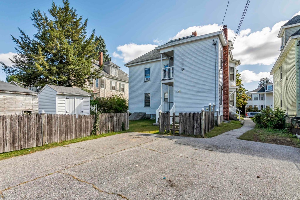 Photo of 754 Rimmon Street, Manchester, NH 03079 (MLS # 5109946)