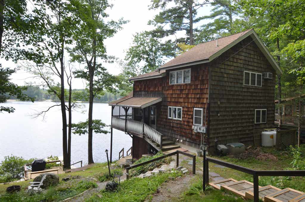 Photo of 19 Hummingbird Lane, Hillsborough, NH 03244 (MLS # 5106476)