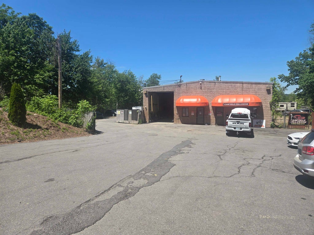 Photo of 272 Sheffield Road, Manchester, NH 03103 (MLS # 5087701)