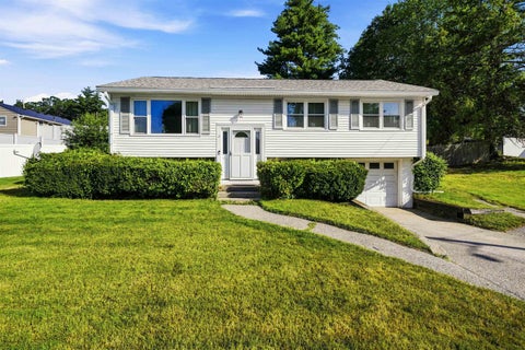 Photo of 21 Carmine Road, Nashua, NH 03063 (MLS # 5100883)