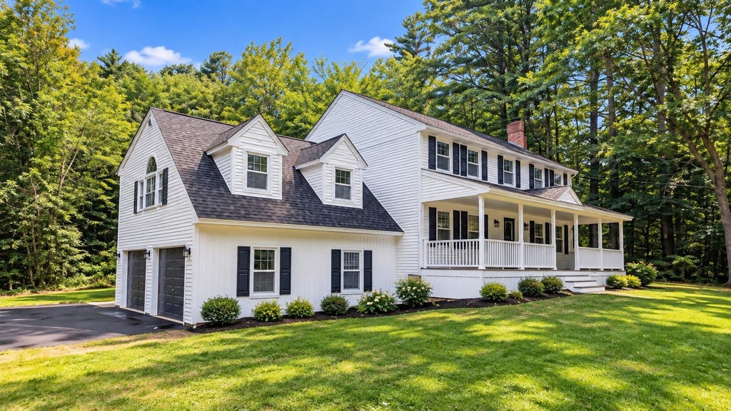 Photo of 157 Hooksett Road, Auburn, NH 03032 (MLS # 5102528)
