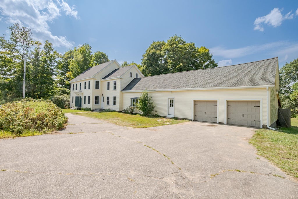 Photo of 638 Post Road, Greenland, NH 03840 (MLS # 5106722)