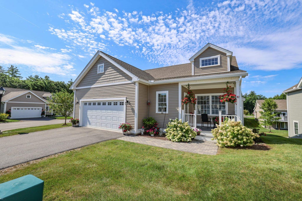 Photo of 42 Toby Circle #38, Merrimack, NH 03054 (MLS # 5106595)