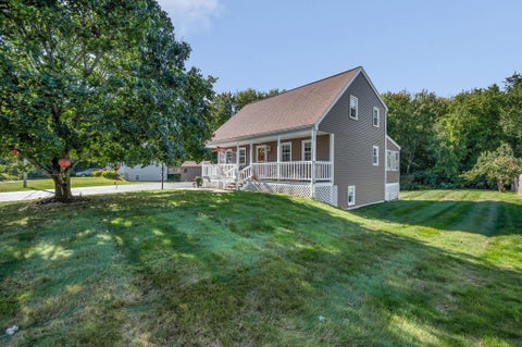 Photo of 13 Shelley Drive, Hudson, NH 03051 (MLS # 5110205)