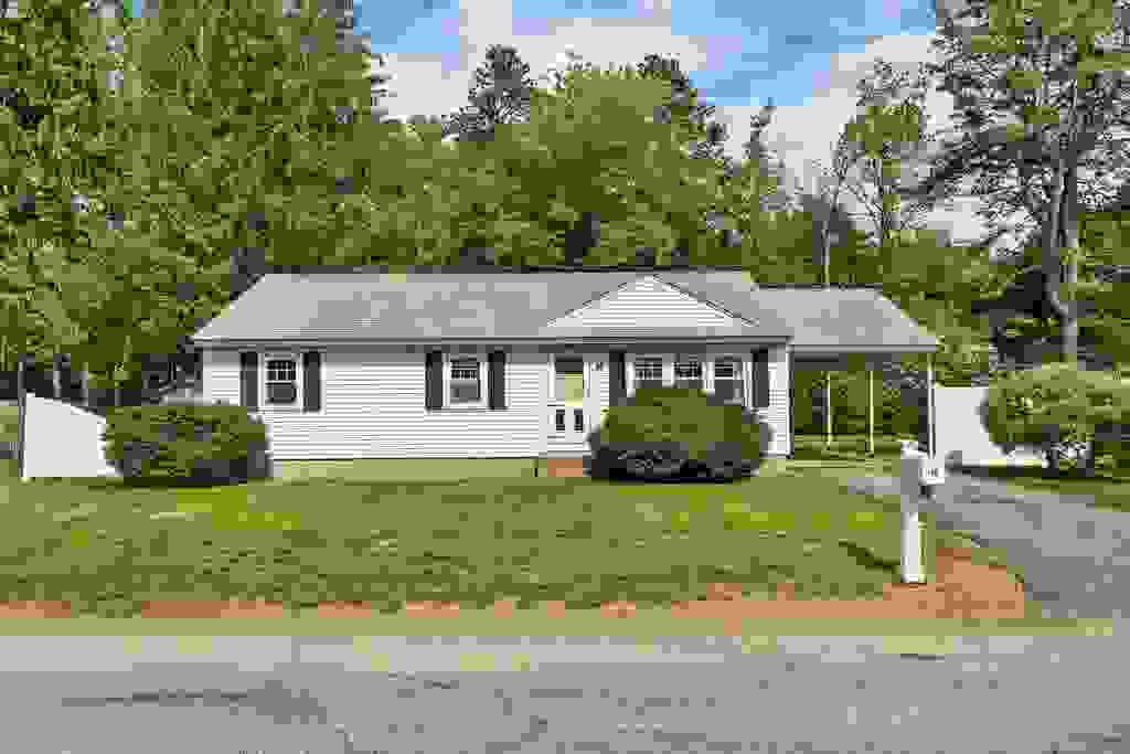 Photo of 10 Guay Street, Concord, NH 03301 (MLS # 5091980)