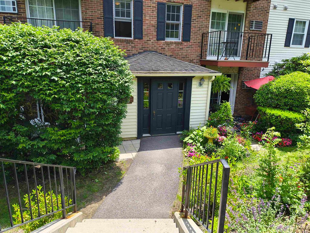 Photo of 130 Endicott Street N ST #103, Laconia, NH 03246 (MLS # 5097451)