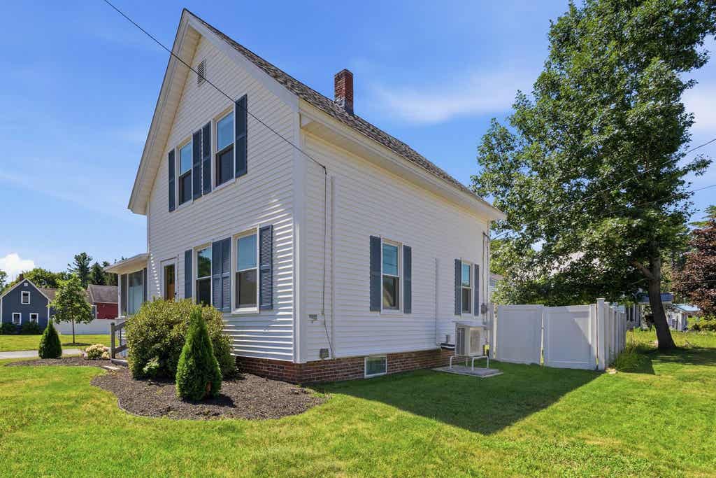 Photo of 82 Lilac Street, Concord, NH 03303 (MLS # 5103869)